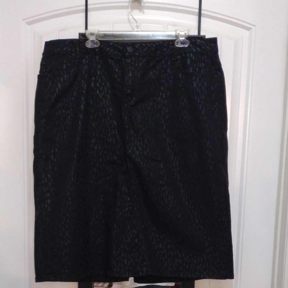 Established 1946 Denim Black Skirt With Shiny Pattern Size 20W
